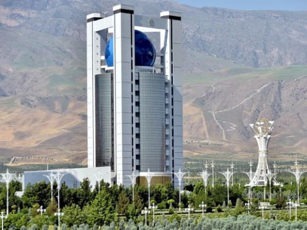 Туркменистан осудил теракт у посольства России в Кабуле