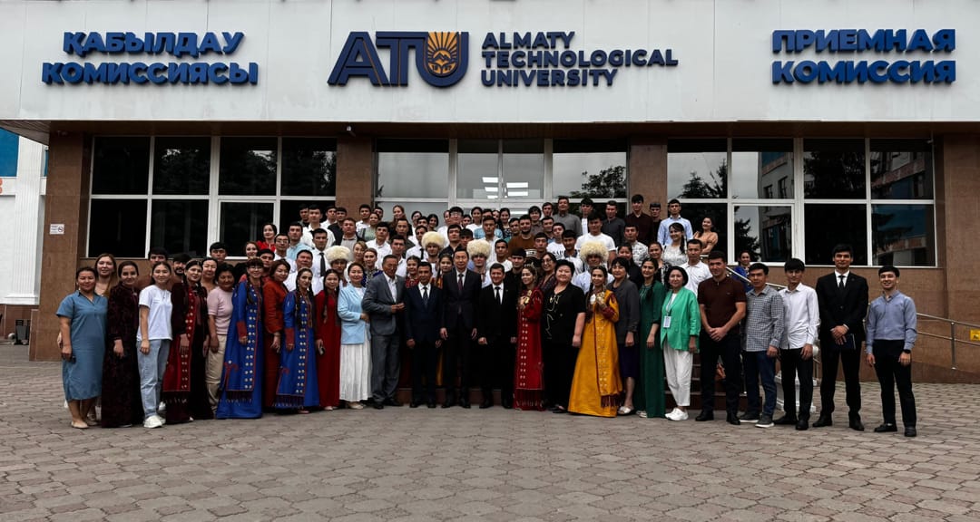 В вузе Алматы провели мероприятие в честь 30-летия постоянного нейтралитета Туркменистана