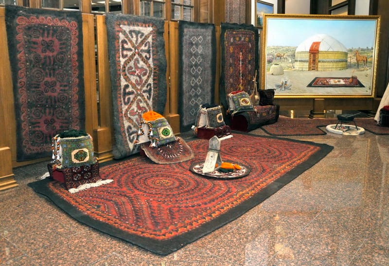 В Государственном музее Туркменистана открылась выставка национального войлока