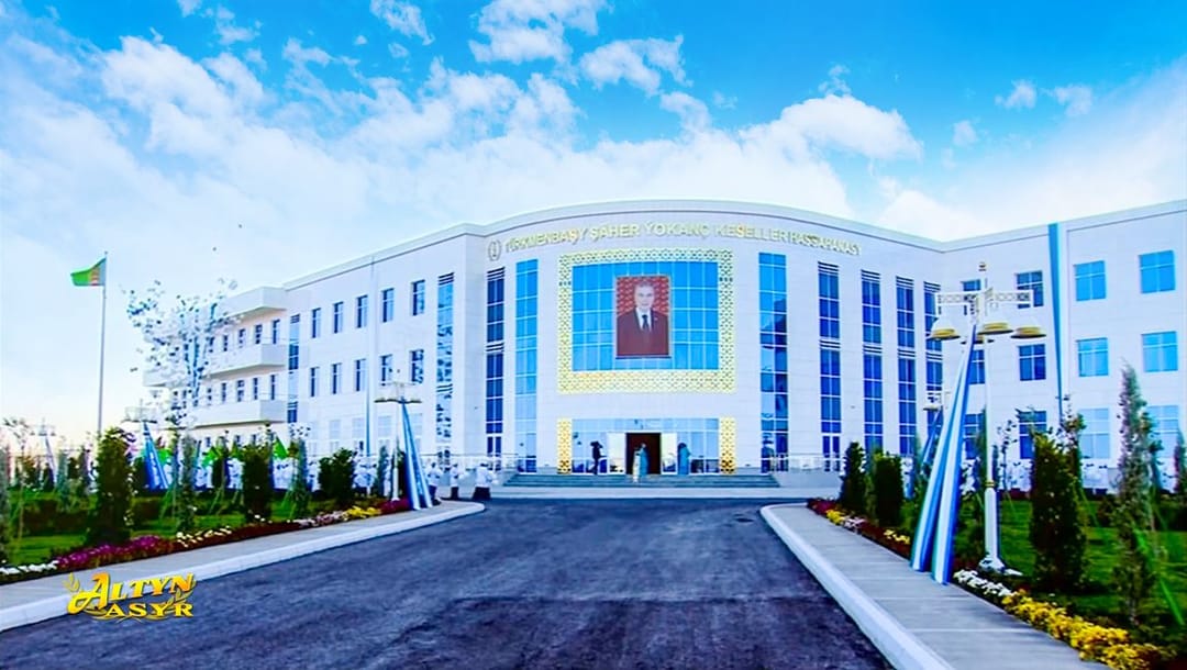 В этрапе Махтумкули открылась многопрофильная больница