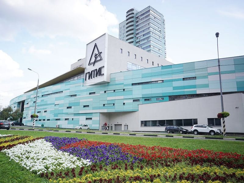 Для артистов русского драматического театра Туркменистана стали доступны бесплатные курсы ГИТИС