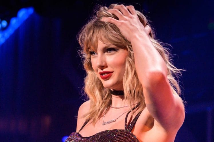 Taylor Swift earned her first billion