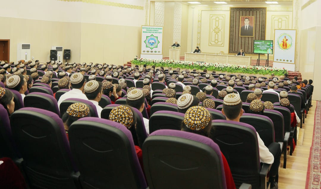 Молодежь восточного региона Туркменистана обсудила климатические вызовы на LCOY