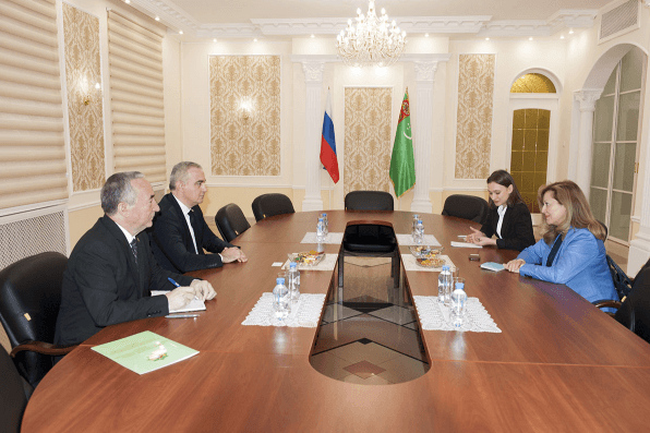 Послы Туркменистана и Португалии в России обсудили развитие двусторонних отношений