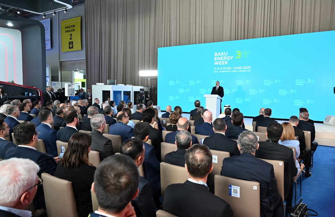 Туркменистан принял участие в Бакинской энергетической неделе
