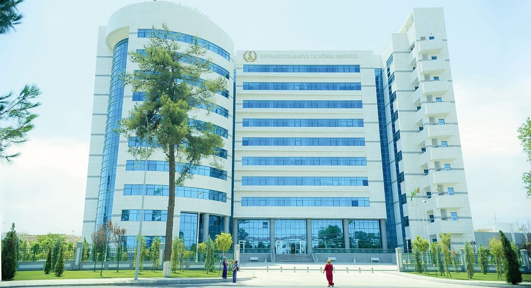 Президент Туркменистана определил местоположение второго стомцентра в Ашхабаде