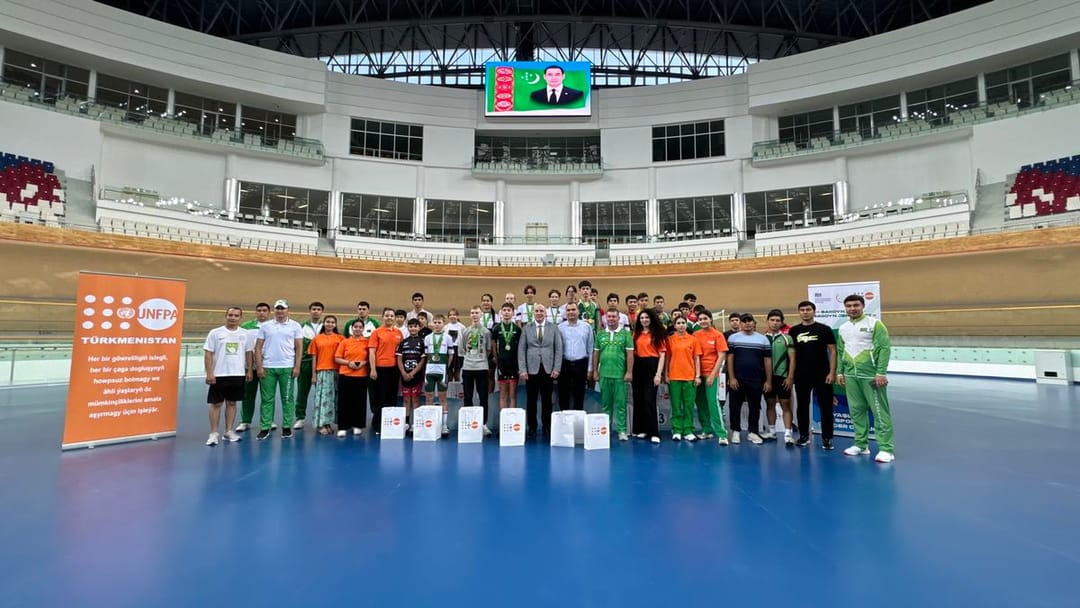 Aşgabatda ýaşlaryň arasynda welosipedli ýöriş geçirildi