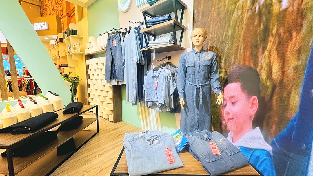 Джинсовый комплекс Туркменистана представил на Turkmentextile Expo новые коллекции