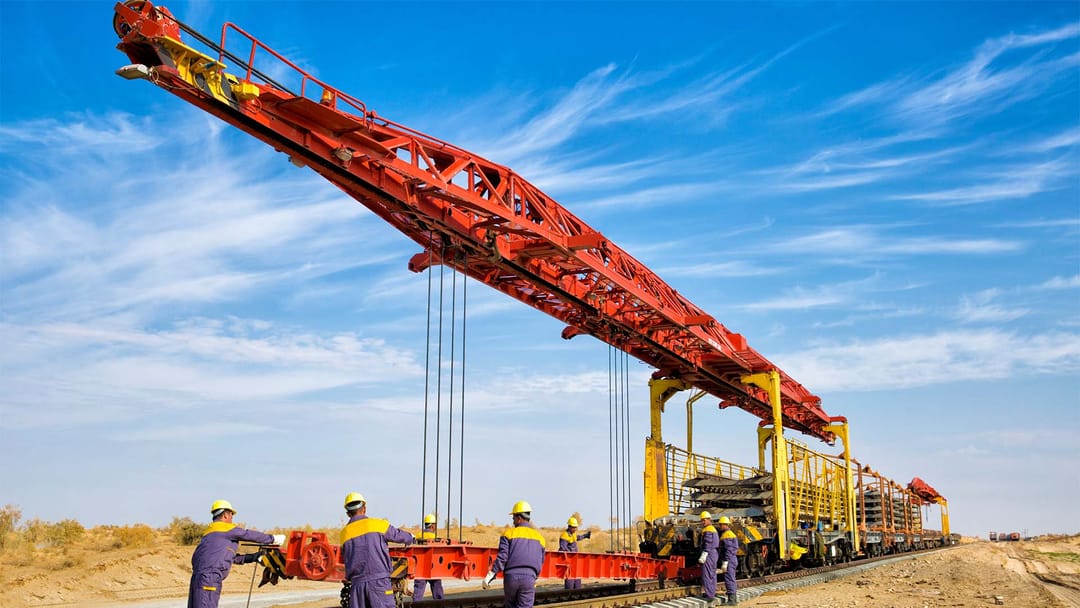 В нескольких регионах Туркменистана модернизируют инфраструктуру железнодорожного транспорта