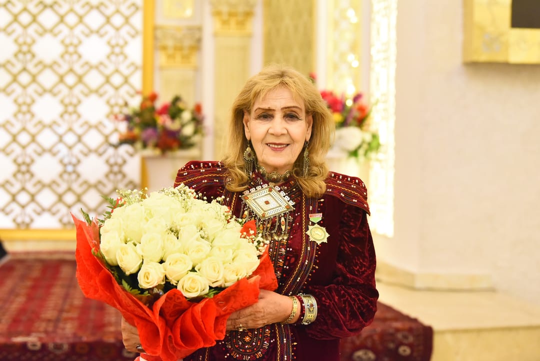 В Ашхабаде отметили 85-летие поэтессы Амангозель Шагулыевой