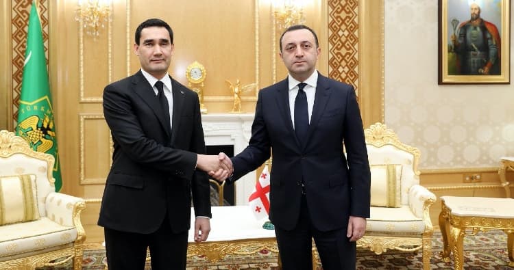 Президент Туркменистана и премьер-министр Грузии провели переговоры в Ашхабаде