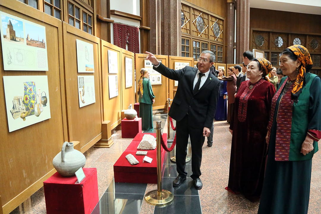 Тематическая выставка Государственного музея Туркменистана посвящена Дню науки