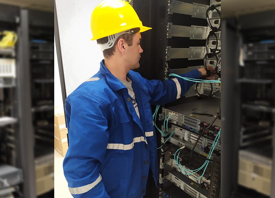 Täze aragatnaşyk sells, installs and maintains various types of IT equipment