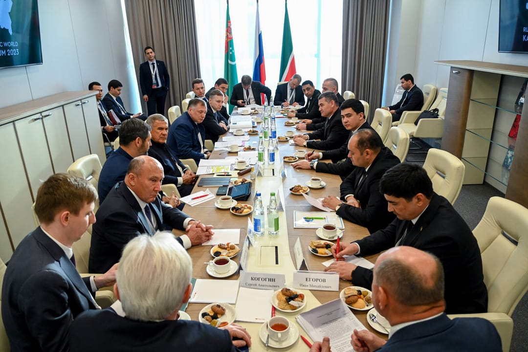 Чакыев обсудил с вице-премьером РФ Хуснуллиным реализацию ряда перспективных проектов