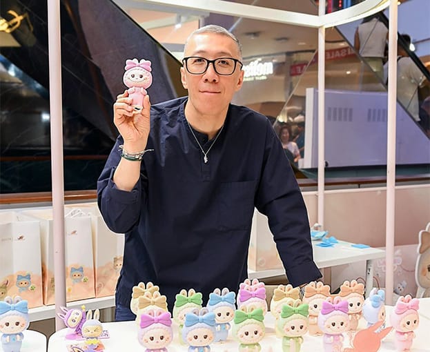 «Labubu» gurjaklaryny döreden dünýäniň iň baý adamlarynyň 100-ligine girdi