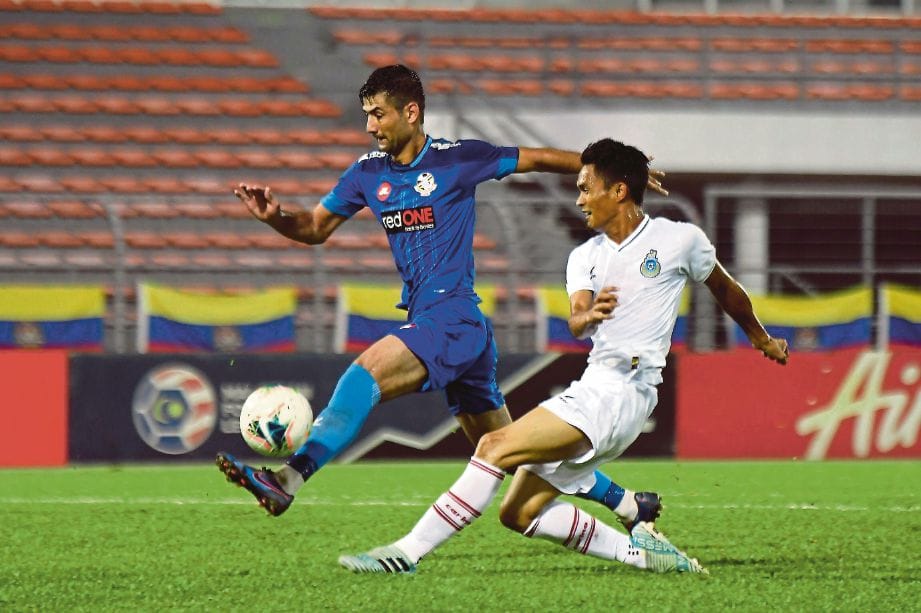 Защитник Шохрат Союнов вернулся в «Ахал»