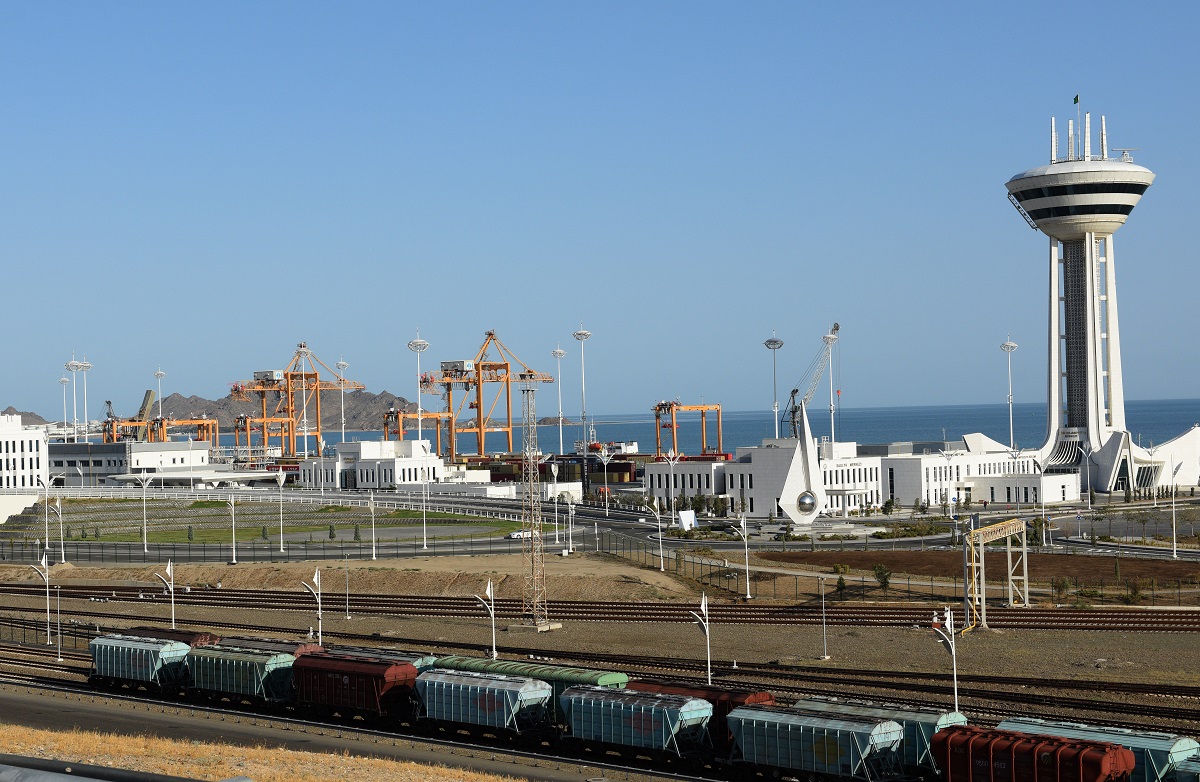 Pekin forumy: Türkmenistan Halkara deňiz portunyň kuwwatlyklaryny hödürlemäge taýýar