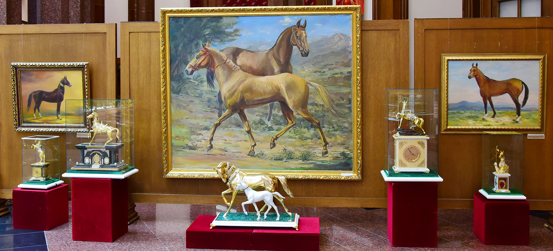 Photoreport: An exhibition dedicated to the national day of the Akhal-Teke  horse was held at the State Museum of Turkmenistan | Culture