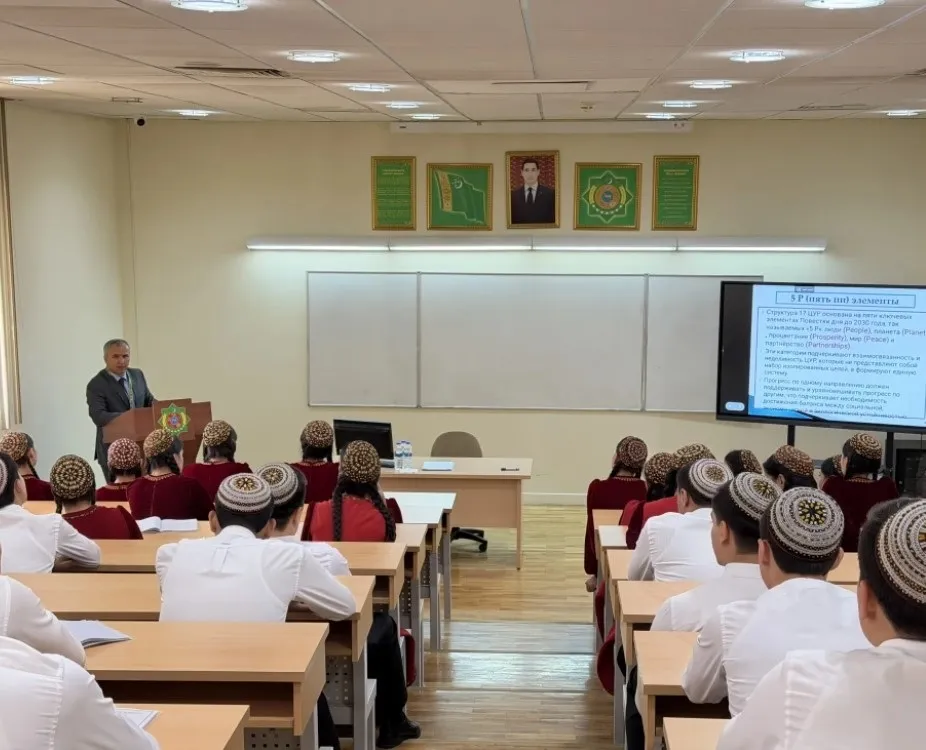 An associate professor from Tajikistan held a class at the Institute of International Relations of the Ministry of Foreign Affairs of Turkmenistan