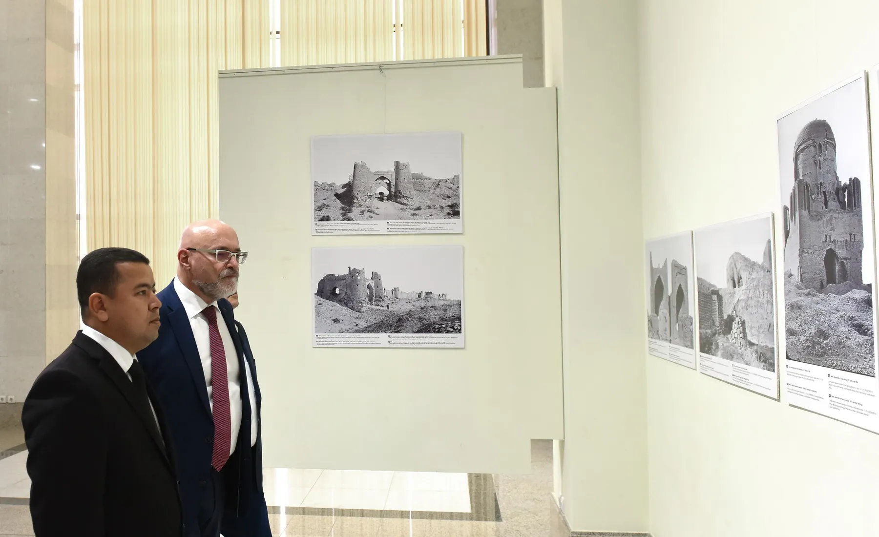 Выставка фотографий Поля Надара открылась в Ашхабаде