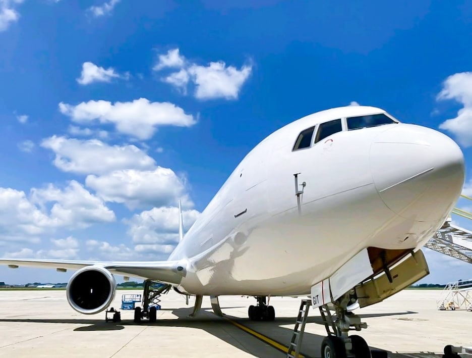 Hytaý arkaly Gruziýadan Türkmenabada tarap ýene bir ýük howa gatnawy ýola goýuldy