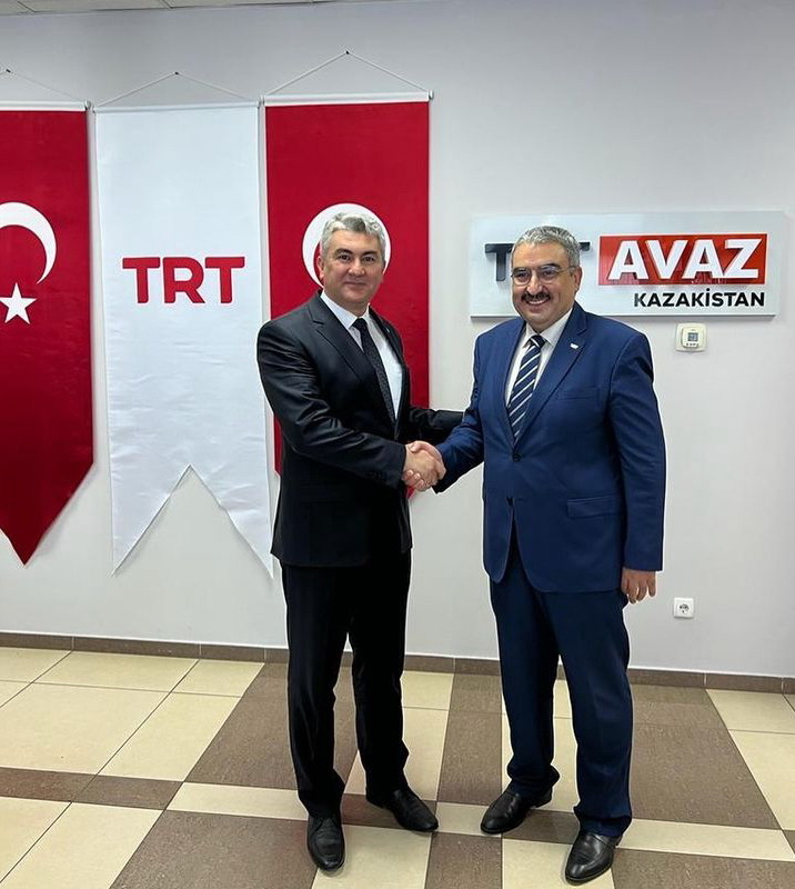 The Ambassador of Turkmenistan to Kazakhstan and the head of the TRT ...