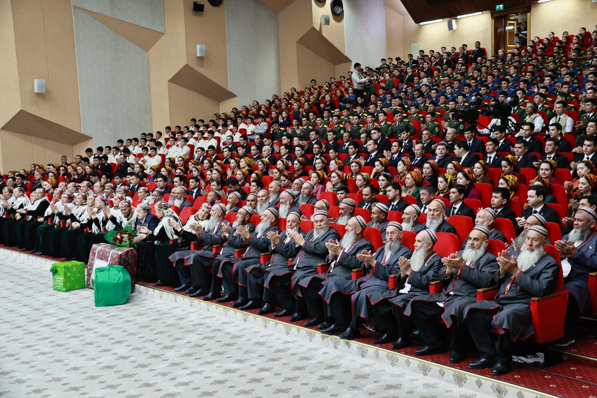 In Turkmenistan, veterans were presented with gifts on behalf of the President in honor of the 80th anniversary of the Victory