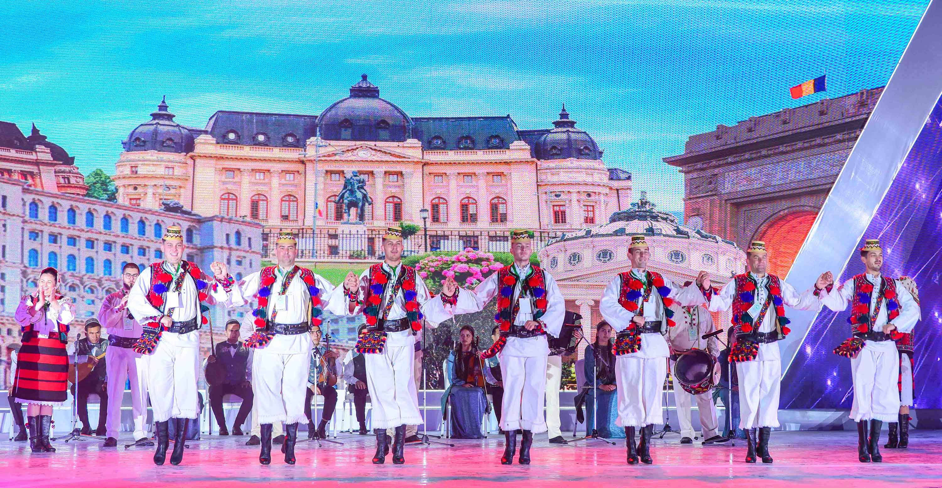 An international festival has started in the Avaza National Tourist Zone