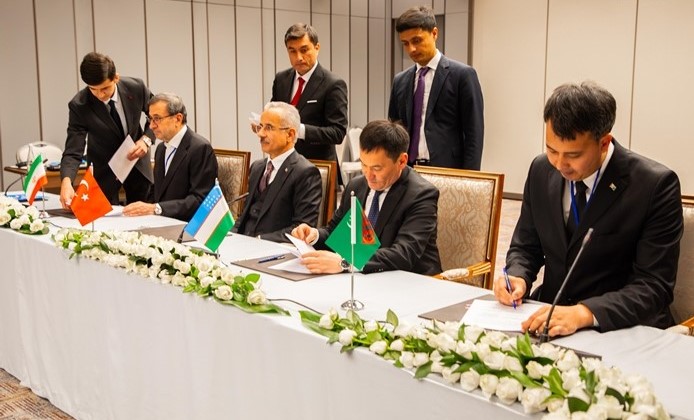 YHG-niň Türkmenistanyň üstünden geçýän ulag geçelgesi Aziýa bilen Ýewropanyň arasyndaky baglanyşygy güýçlendirer