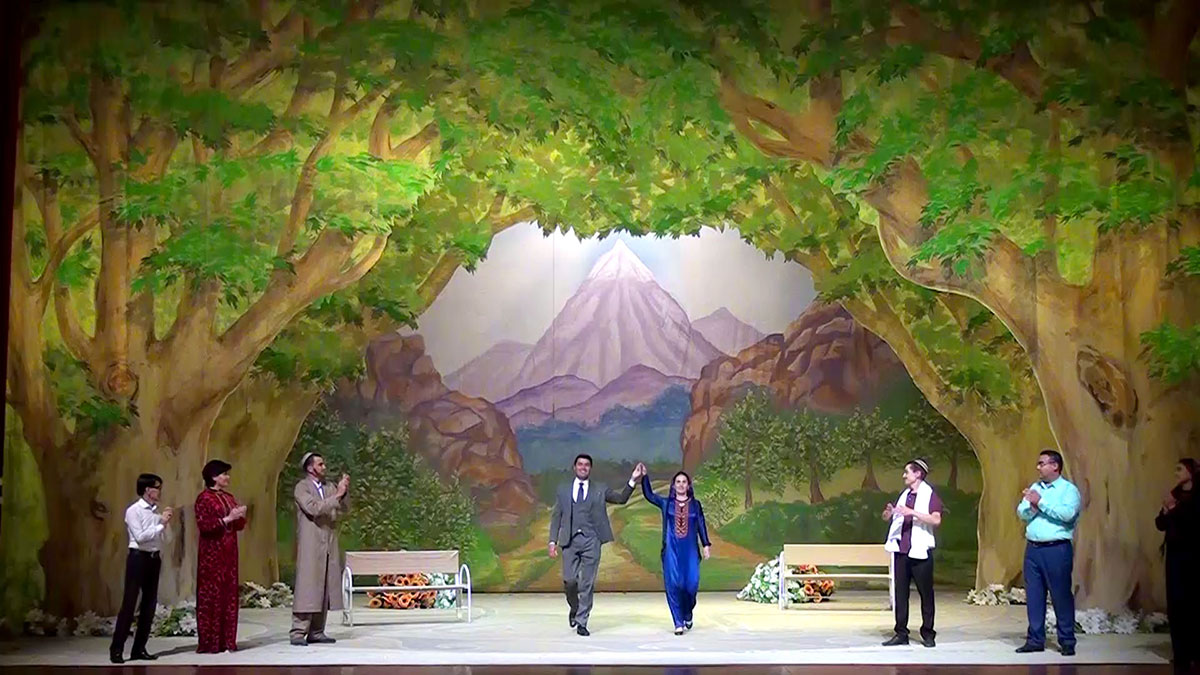 Daşoguzyň Döwlet sazly drama teatrynyň işgärleri «Älemgoşarly tomus» atly täze sahna oýnuny taýýarladylar