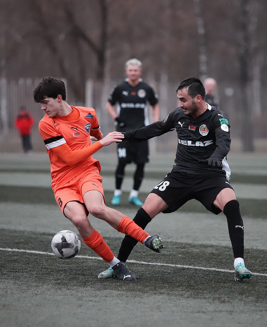 «Торпедо-БелАЗ» победил «Энергетик-БГУ», Чарыев вышел в старте