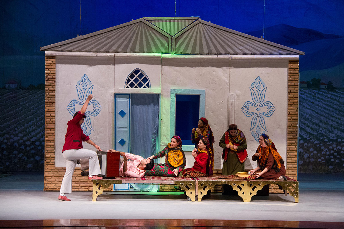 В выходные дни жители и гости Ашхабада приглашаются посетить ряд культурных мероприятий