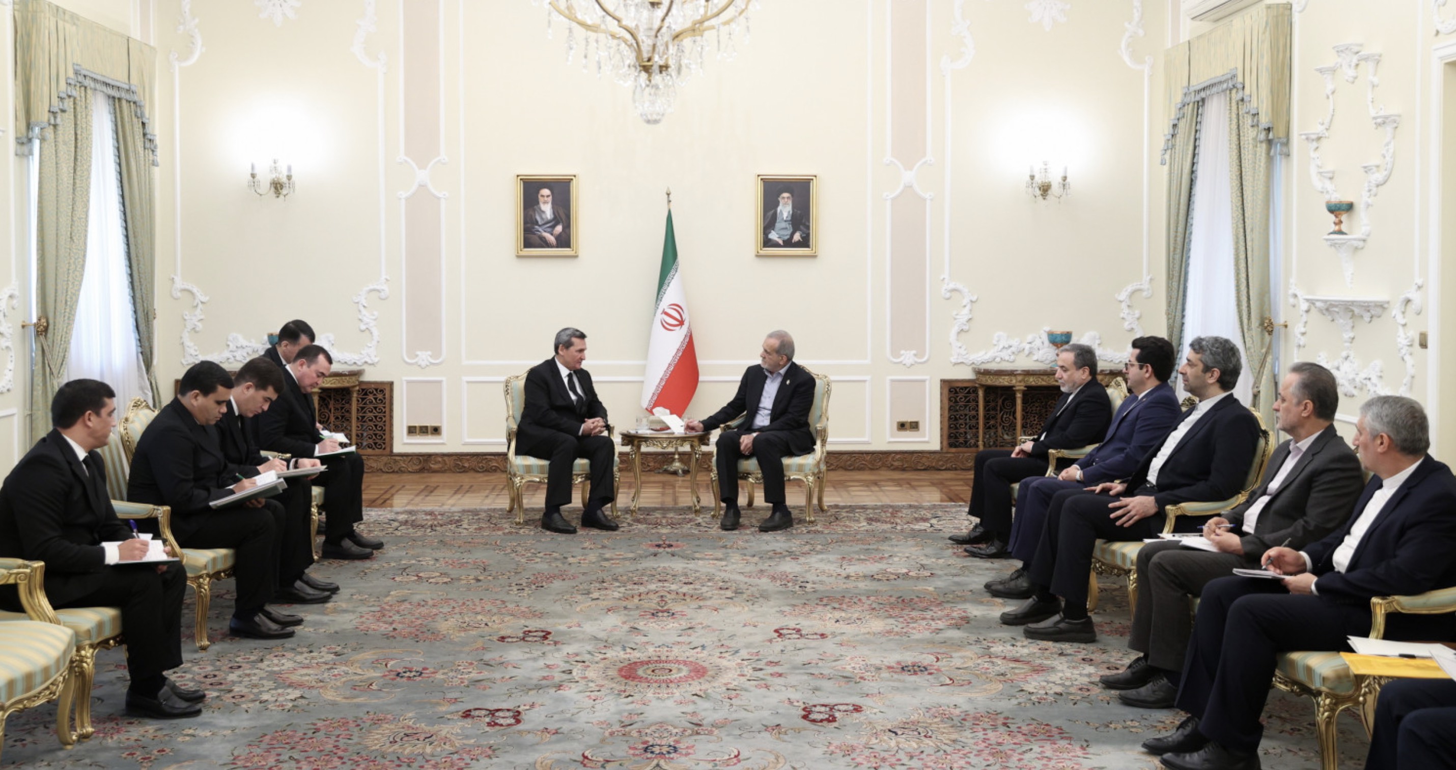 Iran aims to cooperate with Turkmenistan in energy, transport and water ...
