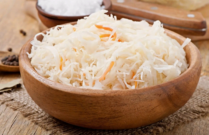 Türkmen akademisyen lahana turşusunun faydalarını anlattı