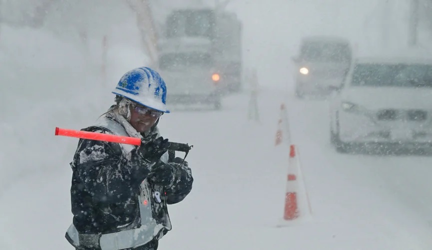 Heavy snowfall kills, nine injured in Japan