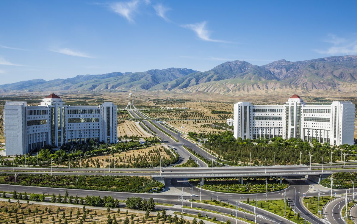 Türkmenistan iki sany halkara aragatnaşyk ulgamyny gurmagy meýilleşdirýär