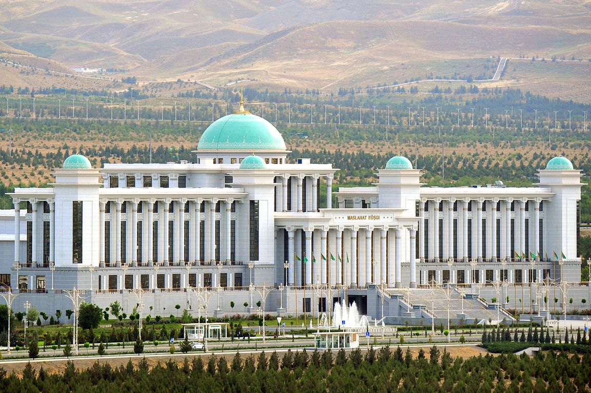 Гурбангулы Бердымухамедов провёл встречу с членом семьи шейхов Государства Катар