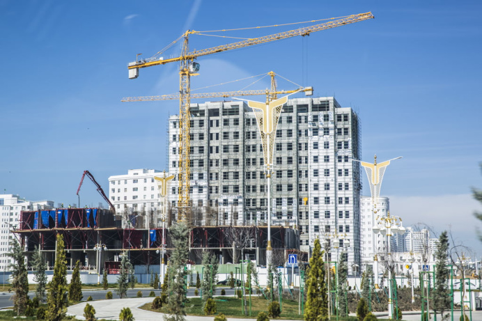 Türkmenistanda 10 milliard dollardan gowrak gurluşyk taslamalary durmuşa geçirilýär