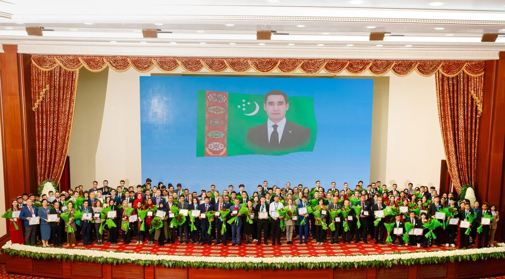 TDU-da geçirilen Himiýa dersi boýunça III Halkara olimpiadasynyň ýeňijileri yglan edildi