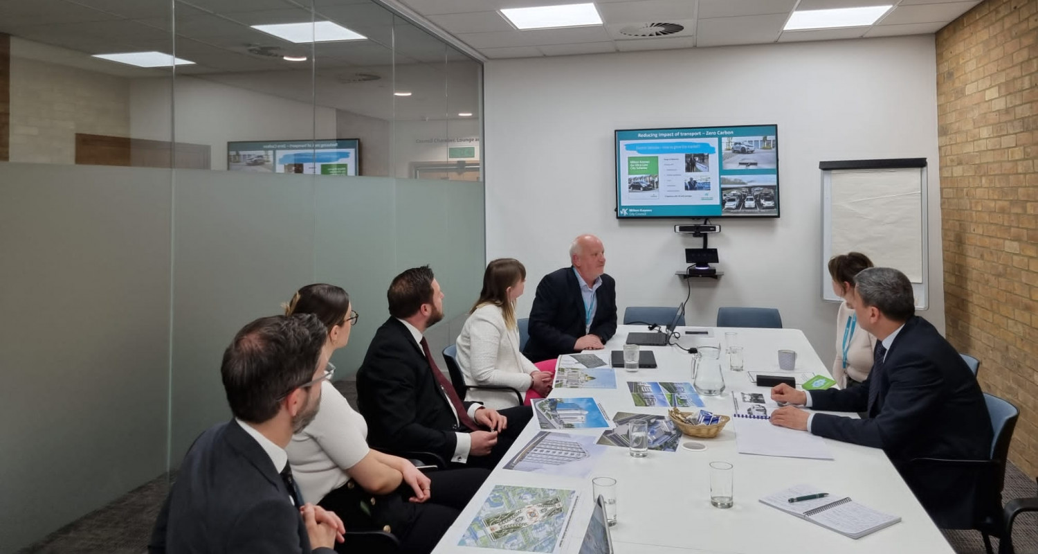 Beýik Britaniýada Arkadag şäheri tanyşdyryldy