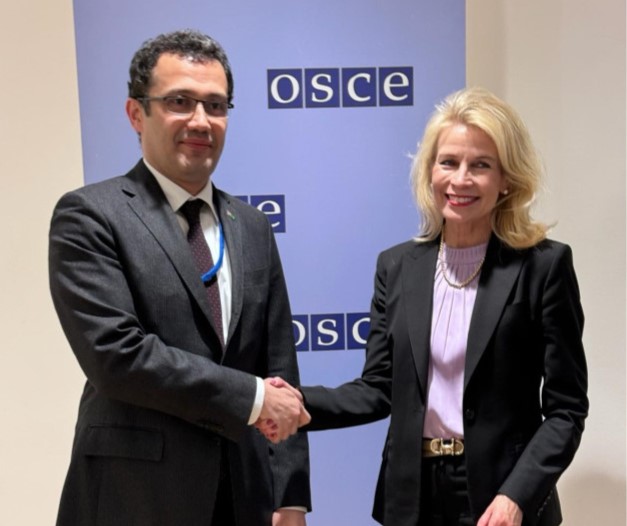 The Permanent Representative of Turkmenistan and the head of the OSCE ...