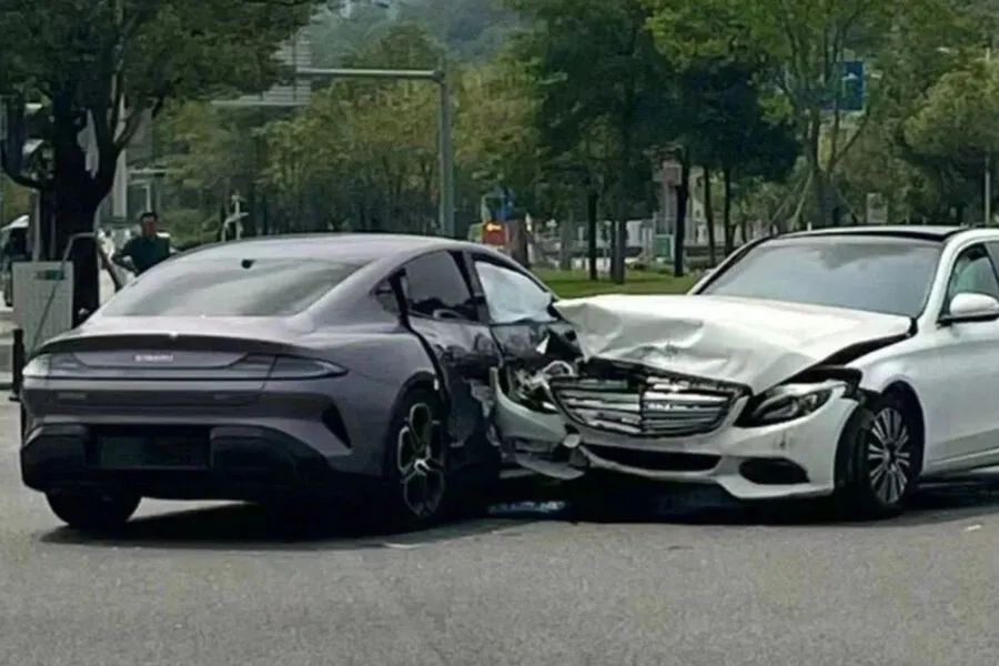 Xiaomi SU7 electric car involved in first accident | World
