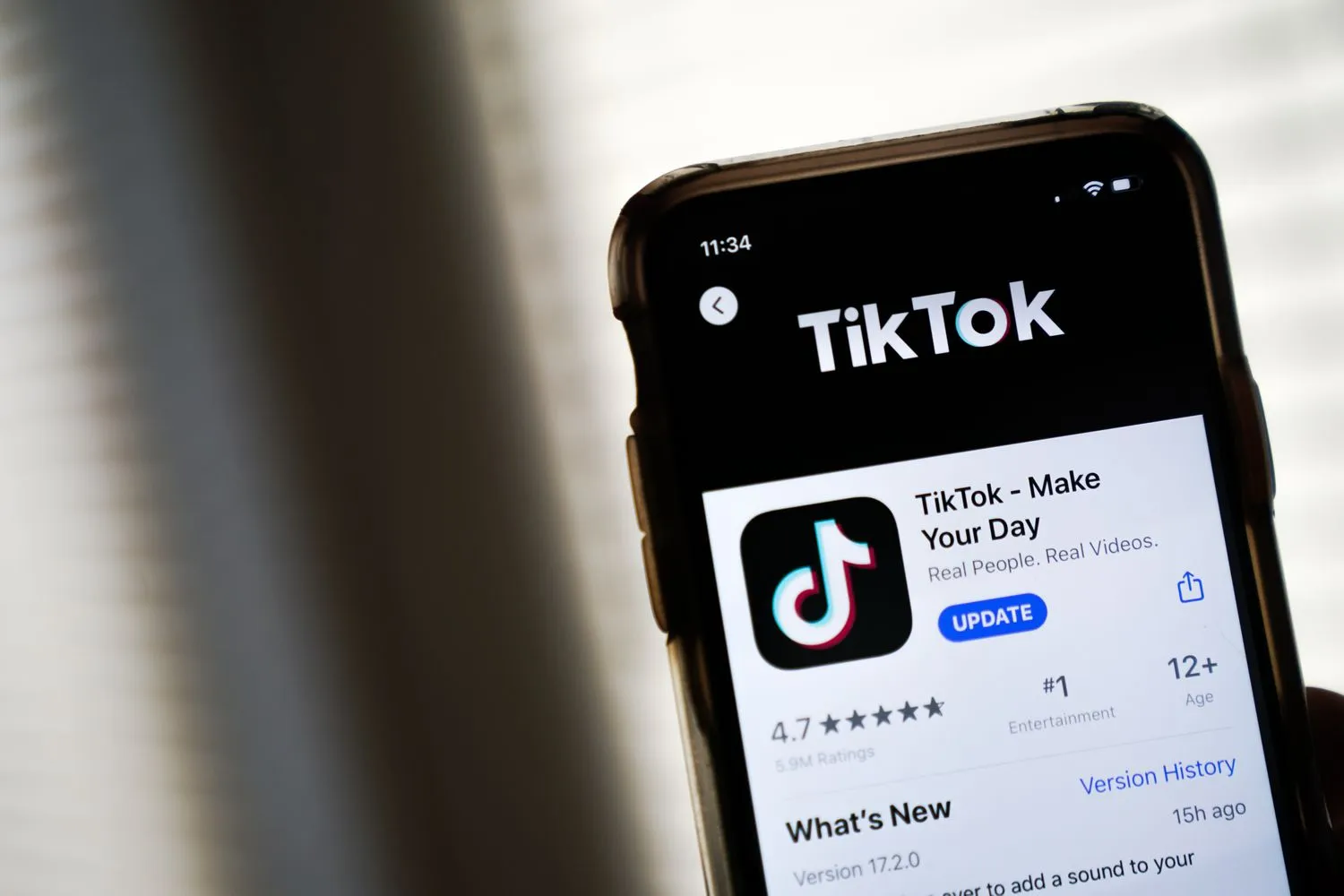 Аккаунты в TikTok взломаны: компания работает над восстановлением доступа и  усилением безопасности | В мире