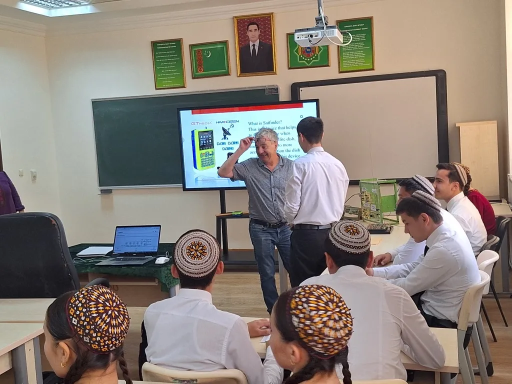 Professor from Austria visited the Institute of Telecommunications and Informatics of Turkmenistan