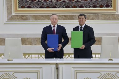 Хяким Аркадага и губернатор Санкт-Петербурга подписали документы о сотрудничестве