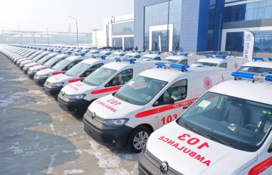 Узбекистан предоставил Туркменистану 20 автомобилей скорой помощи