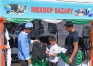 Школьные базары Туркменистана предлагают широкий ассортимент товаров к началу учебного года