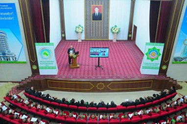 В Мары состоялся семинар о развитии возобновляемой энергетики в Туркменистане 