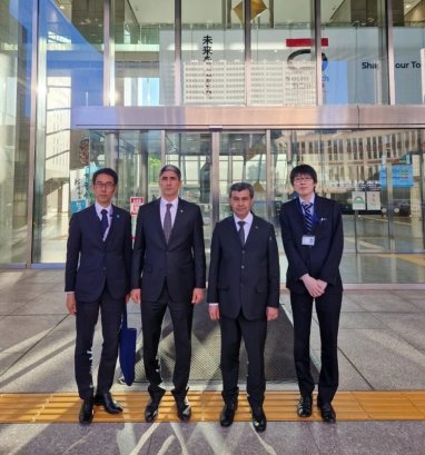 На церемонию открытия города Аркадаг пригласили представителей токийского муниципалитета
