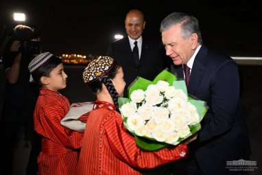 The President of Uzbekistan arrived in Ashgabat on a working visit